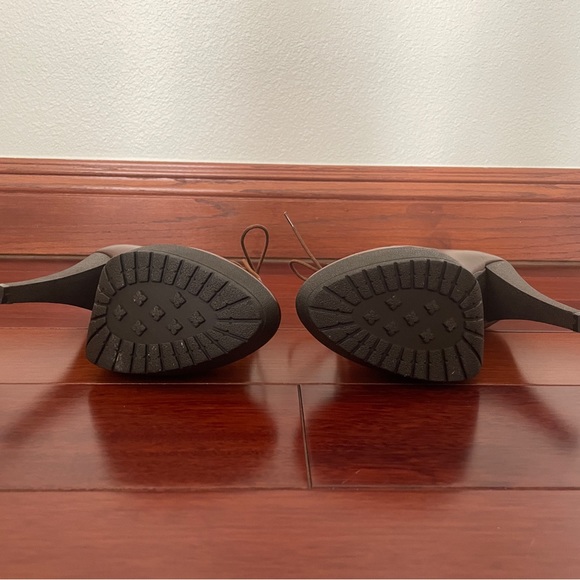 Brown Charles David platform booties - almost brand new - Picture 5 of 6